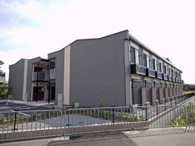 レオパレスフローラ須賀外観写真1