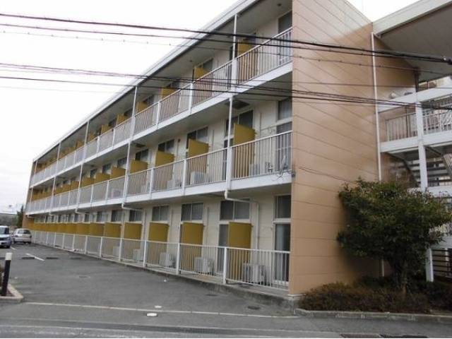 レオパレスグラン　ビュイッソン外観写真1