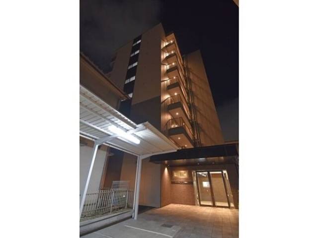 リバレイン江坂外観写真2