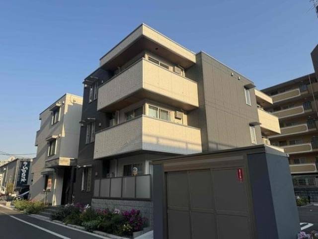 トリシア江坂外観写真1