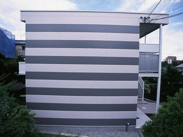 レオパレス千里山外観写真1