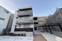 スペチアーレ小松外観写真