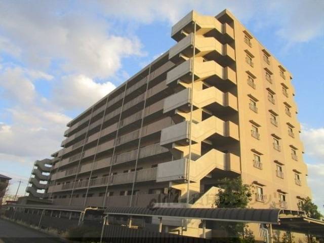 ＮＣＲｅ高槻外観写真1