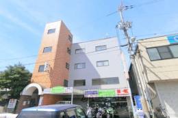 アンフィニィ沢良宜外観写真