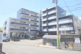 エイト摂津外観写真