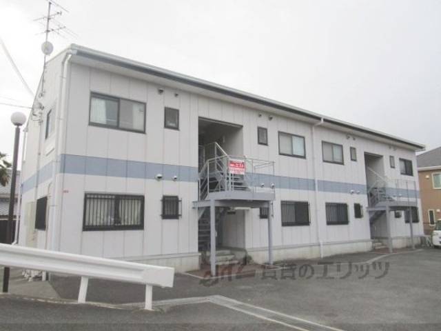 シャトーグランデイノウエ外観写真1