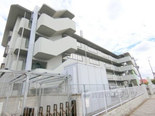 鮎川ハイツ外観写真1