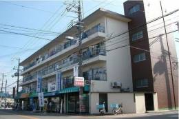 上田マンション外観写真