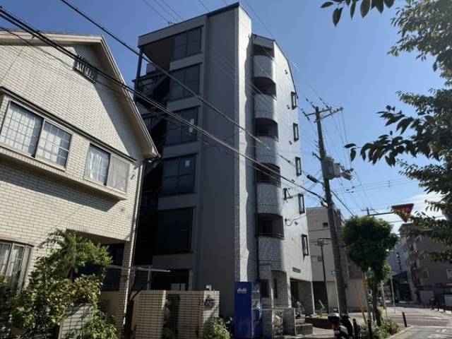 ロイヤルメゾン上新庄外観写真1