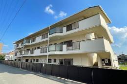 グランデ生野外観写真