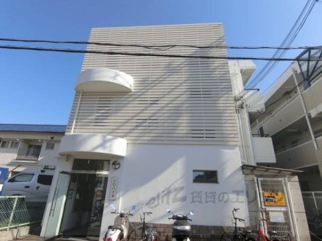 シロハイヌ外観写真1