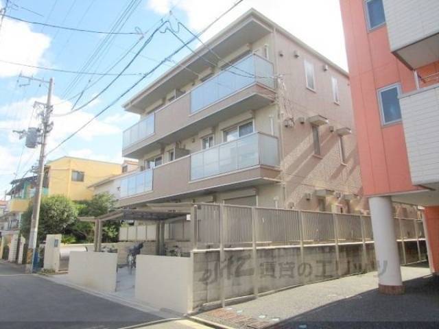 ハイデンス吹田外観写真1