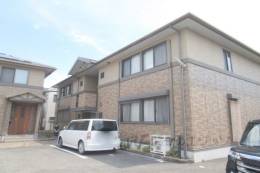 ガーデンビレッジB棟外観写真