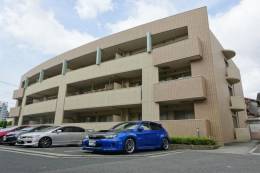 ファミーユ千里丘外観写真