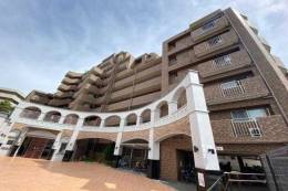 レジディア千里万博公園外観写真