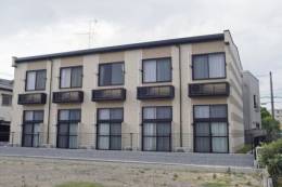 レオパレスサントオークヴィラ外観写真