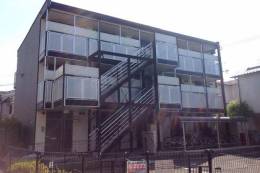 レオパレスリライズ淀の原外観写真