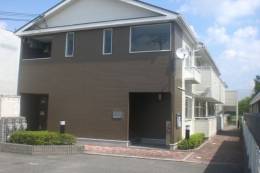 レオパレスイルリビエル外観写真