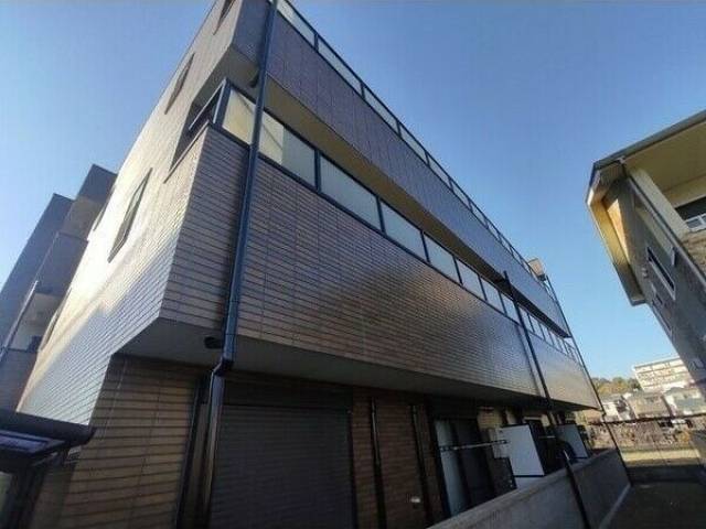 アンプルール フェール 江坂外観写真1