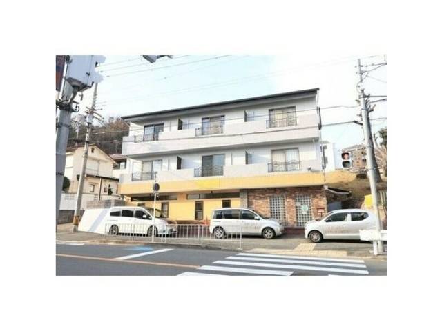 パイン箕面外観写真1