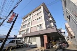 マンション山吹外観写真