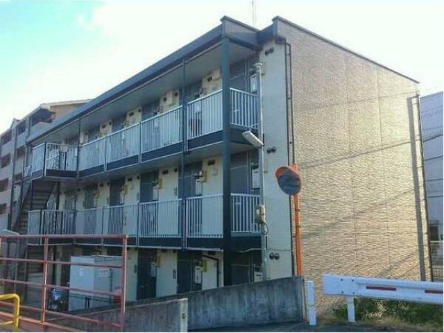 レオパレス吉川外観写真1