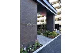 フェリシア江坂外観写真