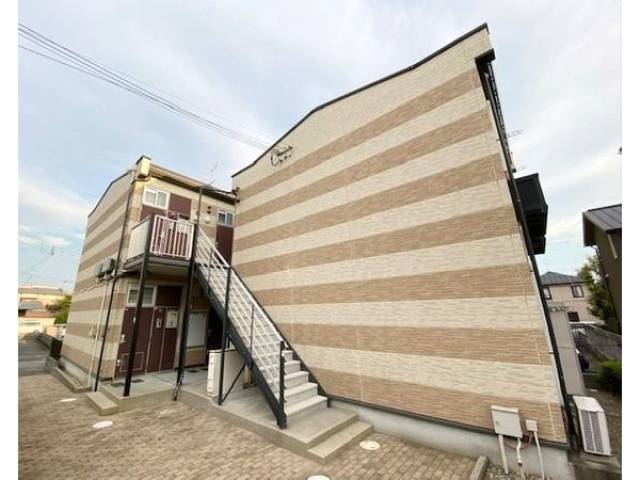 レオパレスえにし外観写真1