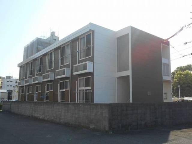 レオパレス花水木外観写真1