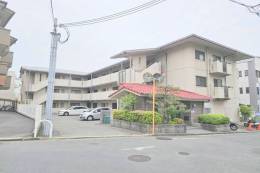 エミネンス千里外観写真