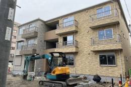 クローバー　フレア外観写真