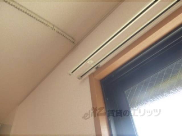 カーテンレール