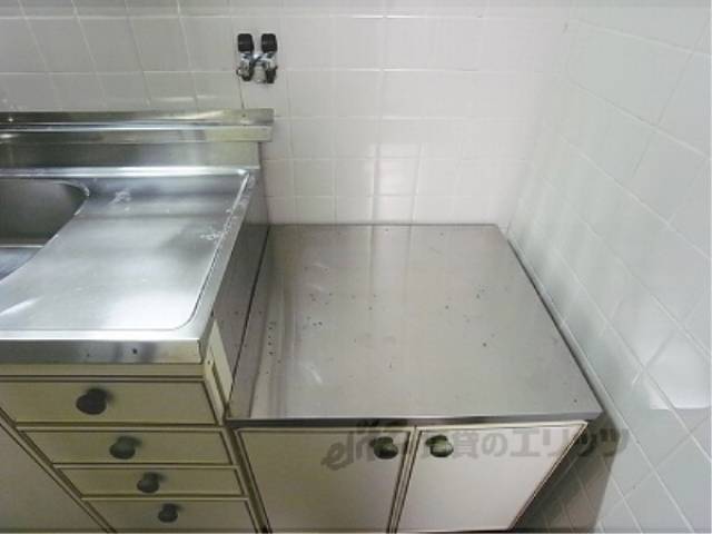 キッチン　ガスコンロ置き場