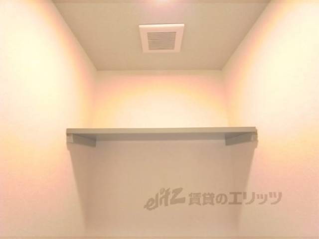 収納　トイレ上部収納