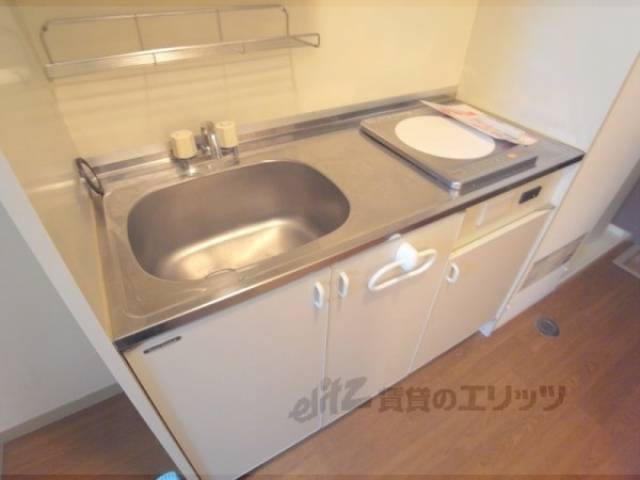 キッチン　ウォシュレット機能がついてます。
