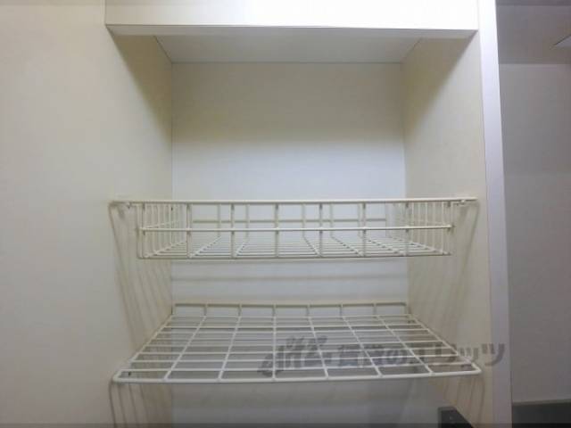 キッチン　収納上部