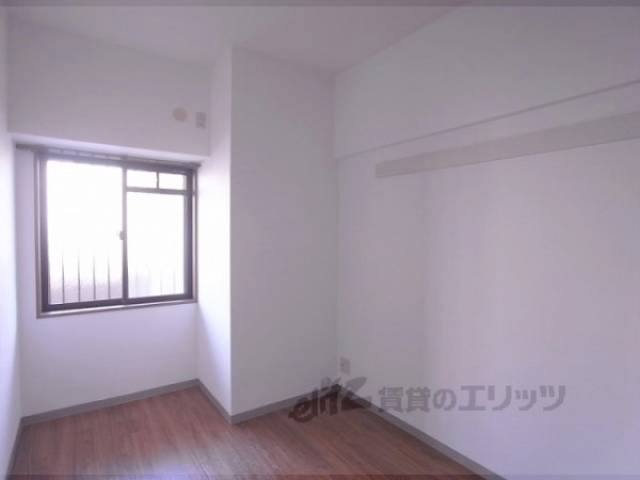 洋室　下駄箱置き場