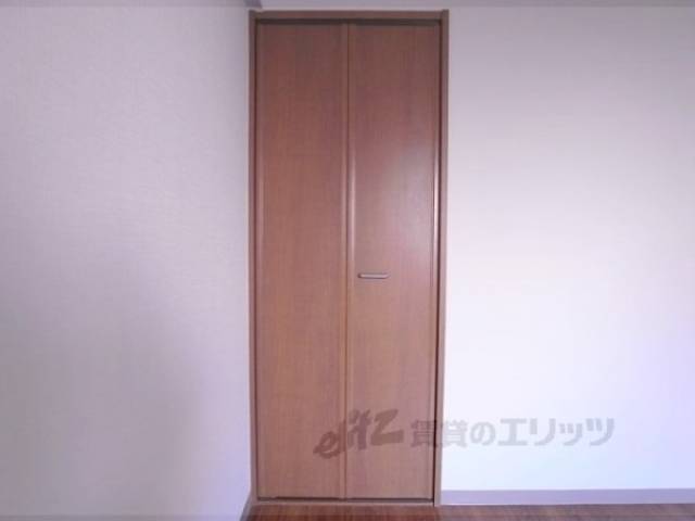 収納　洋室収納