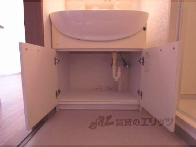 収納　洗面台収納