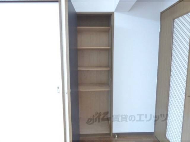 リビング　収納