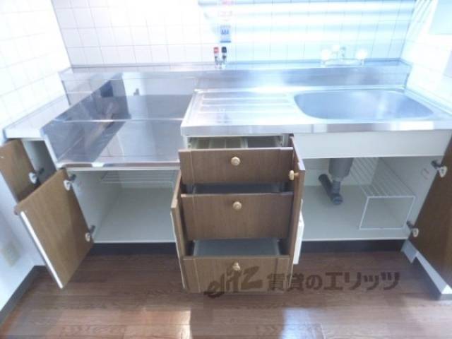 キッチン　下収納