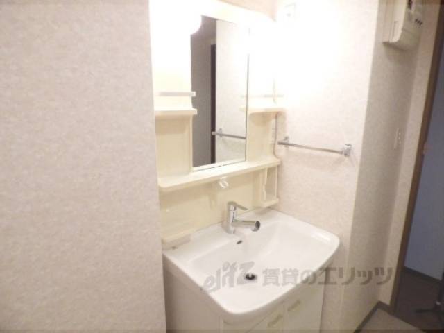 洗面所　独立洗面台