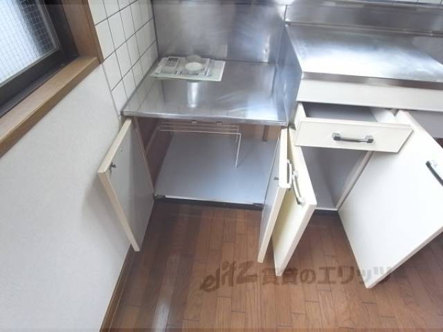 キッチン　収納