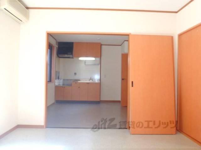 洋室　居室と繋がっています