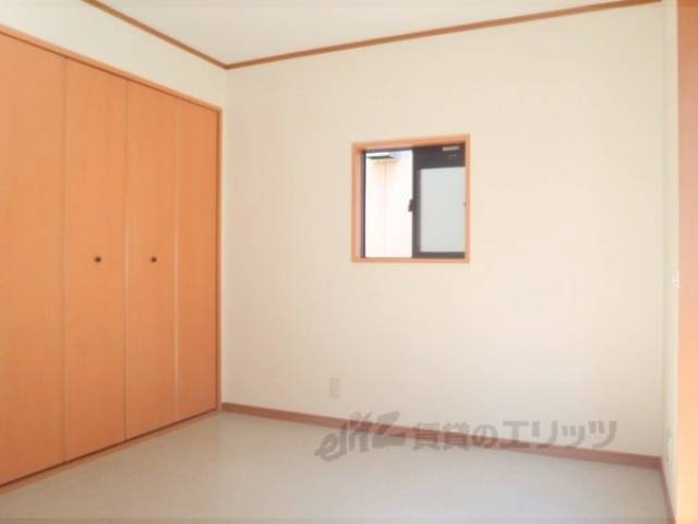 洋室　大きめなクローゼット付き