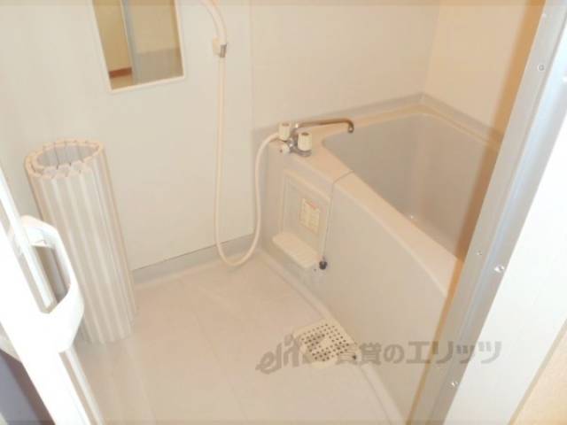 風呂　ドアを開けて