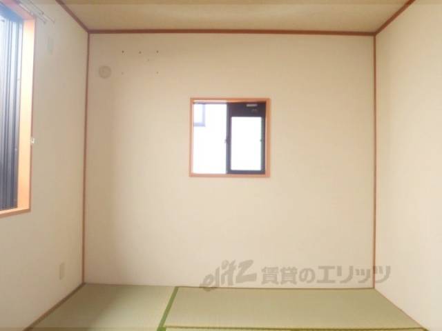 和室　窓ついています