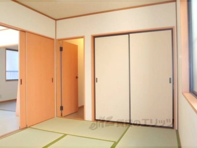 和室　和室の四隅から