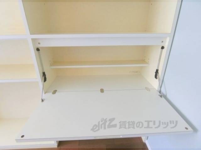 洋室　折り畳み机