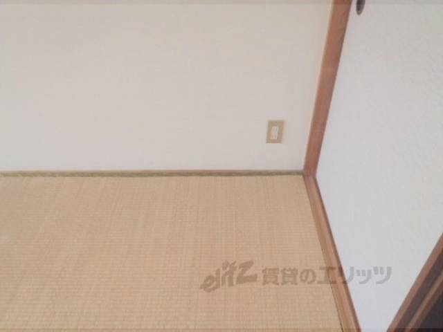 和室　コンセント